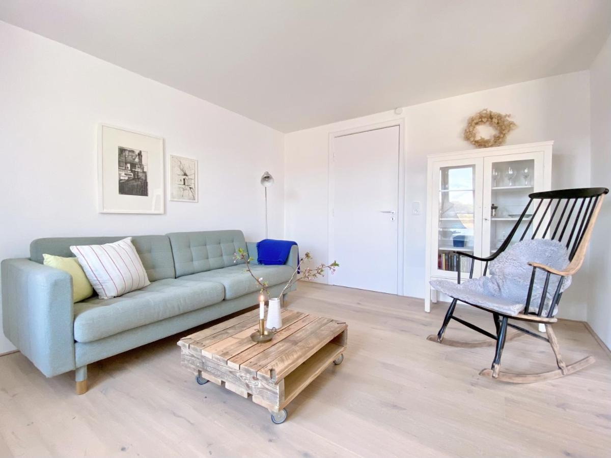 Apartment 11 *